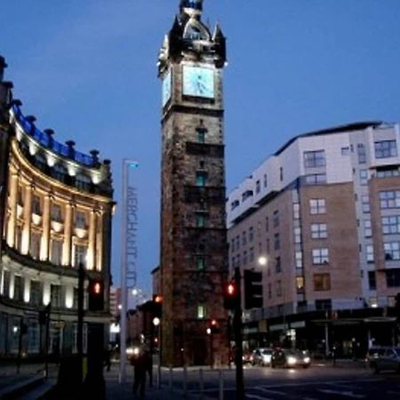 City Centre Apartment W Parking & Hyperoptic Wifi Glasgow Bagian luar foto